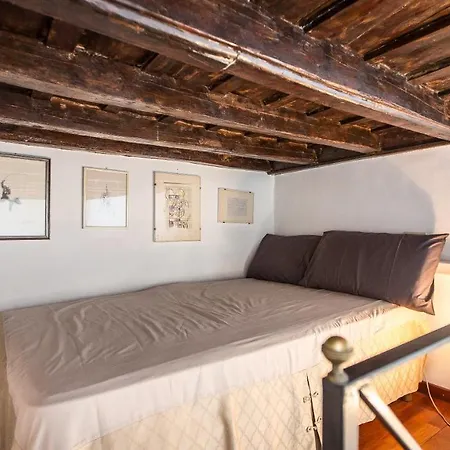 Monti Flat In Roma